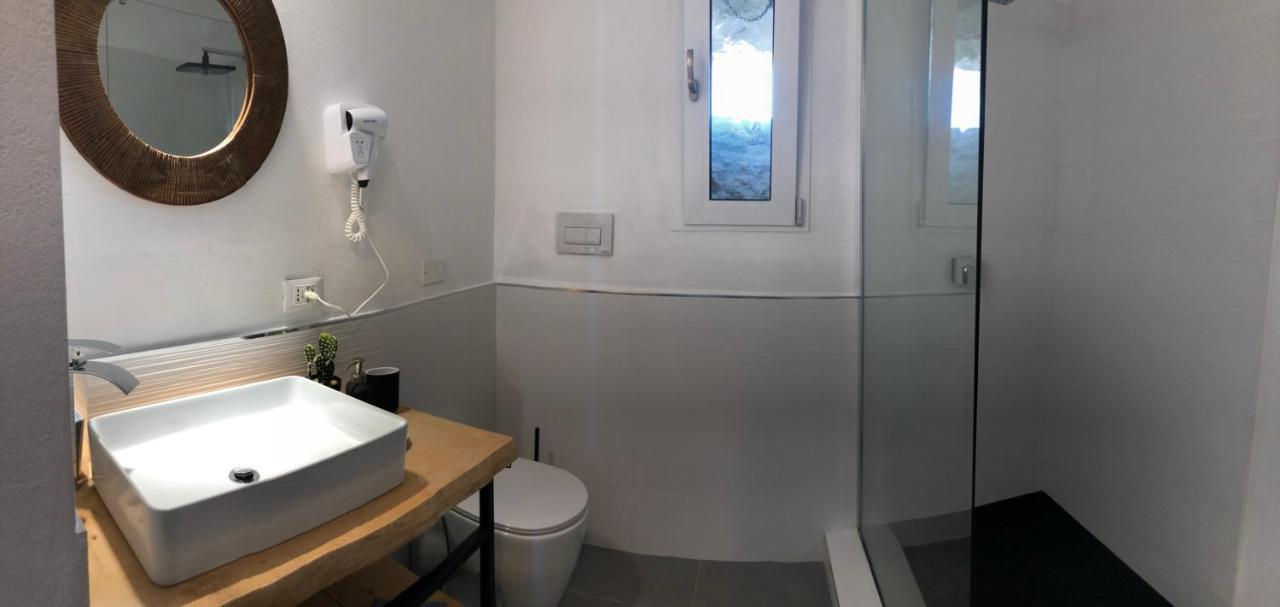 Sea View Life Otel Carini Dış mekan fotoğraf