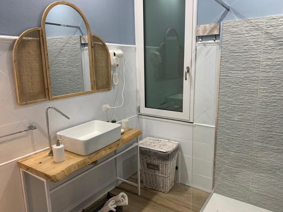 Sea View Life Otel Carini Dış mekan fotoğraf