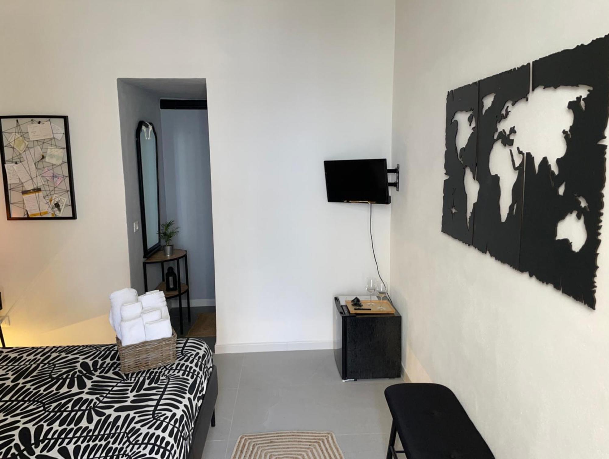 Sea View Life Otel Carini Dış mekan fotoğraf