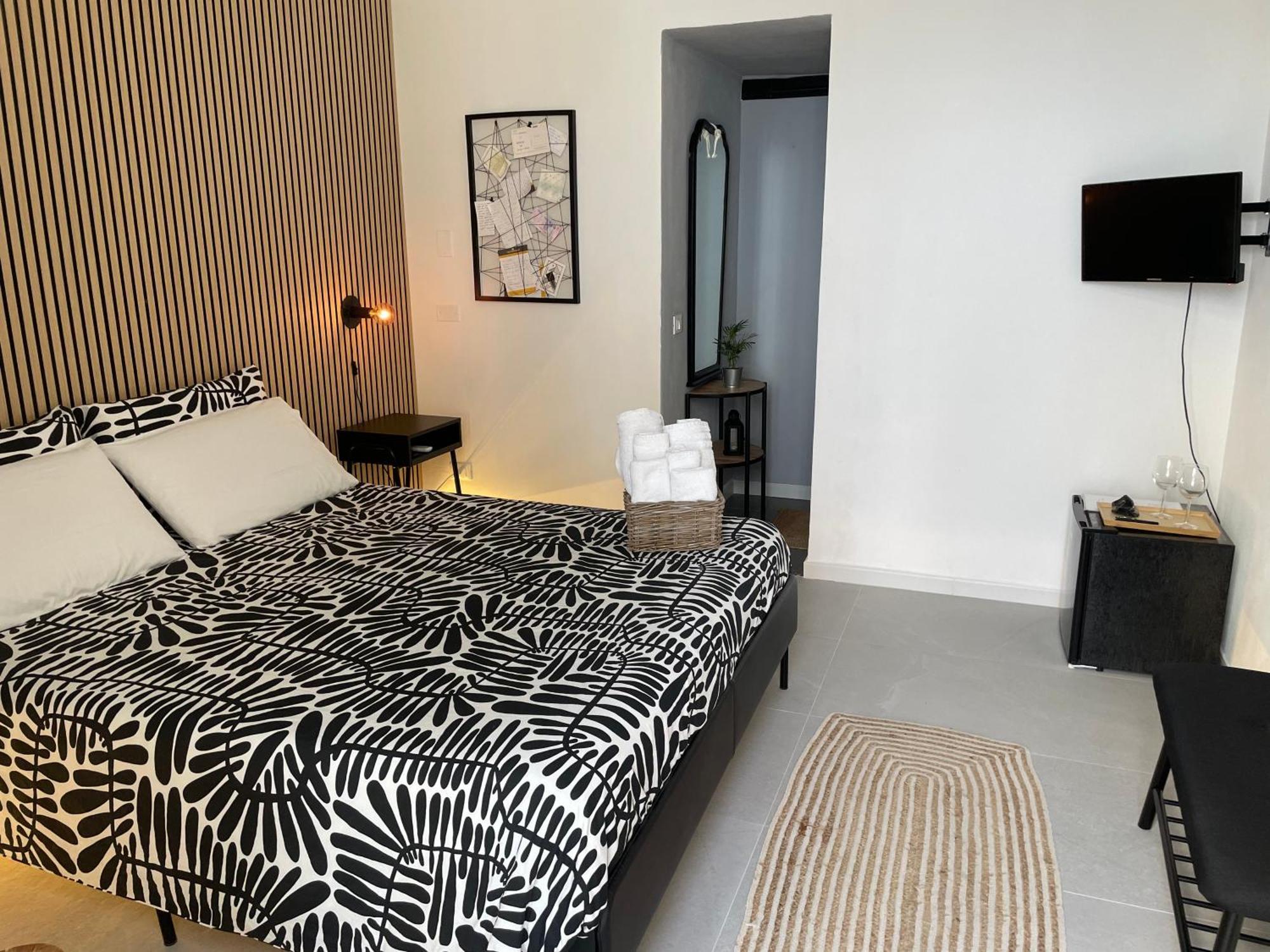 Sea View Life Otel Carini Dış mekan fotoğraf